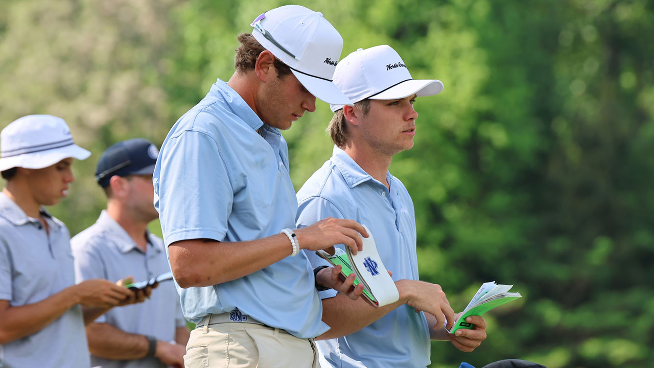 Bonds push men's golf team to great heights
